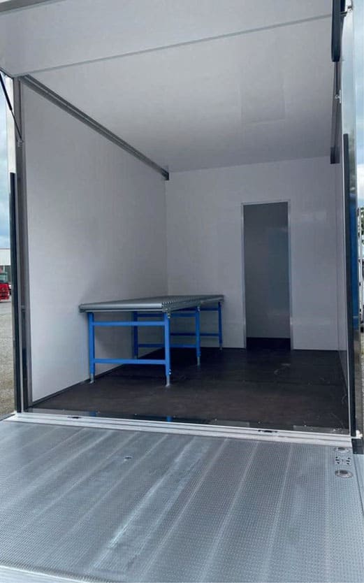 Iveco DAILY C72 Gebrauchtfahrzeug mit Sonderausbau für Service, Wartung und Sanierung für Kanalsanierungen Abbildung Iveco DAILY C72 Gebrauchtfahrzeug mit Sonderausbau für Service, Wartung und Sanierung für Kanalsanierungen