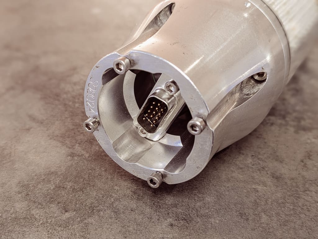 Detailaufnahme eines gebrauchten Sewertronics™ Aushärtungskopfes L für SpeedyLight+