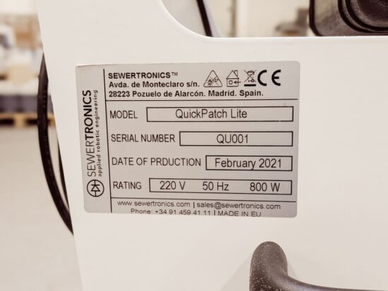 Produktabbildung des Typenschildes auf einer gebrauchten Sewertronics™ QuickPatch Lite UV-Anlage